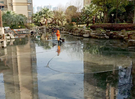 平桂景观池淤泥清理